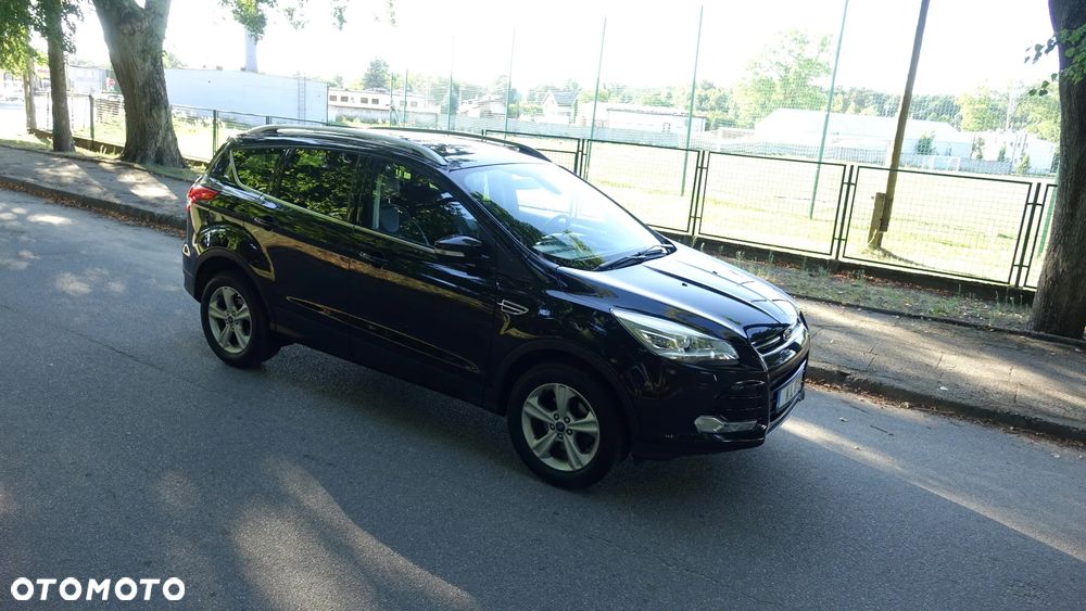 Ford Kuga 1.5 EcoBoost 2x4 Titanium - 38