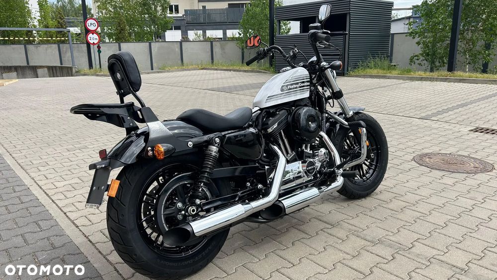 Harley-Davidson Sportster Forty-Eight - 10