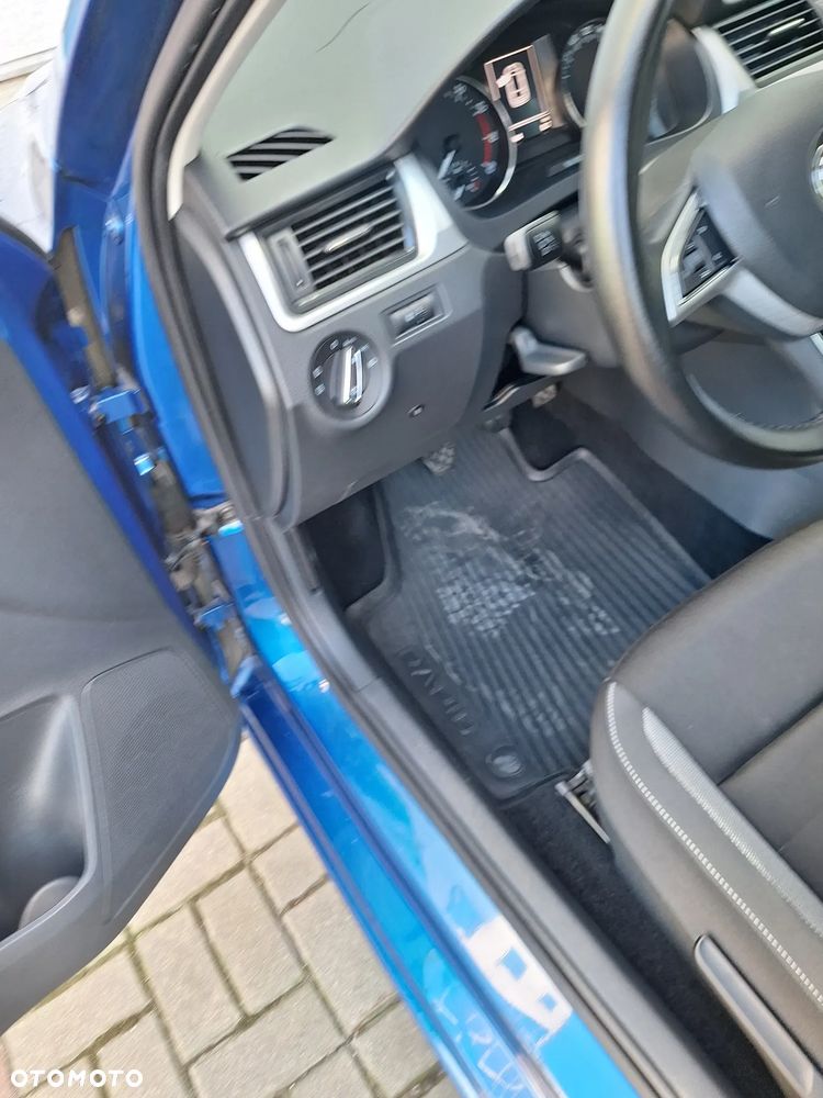 Skoda RAPID 1.2 TSI Ambition - 39