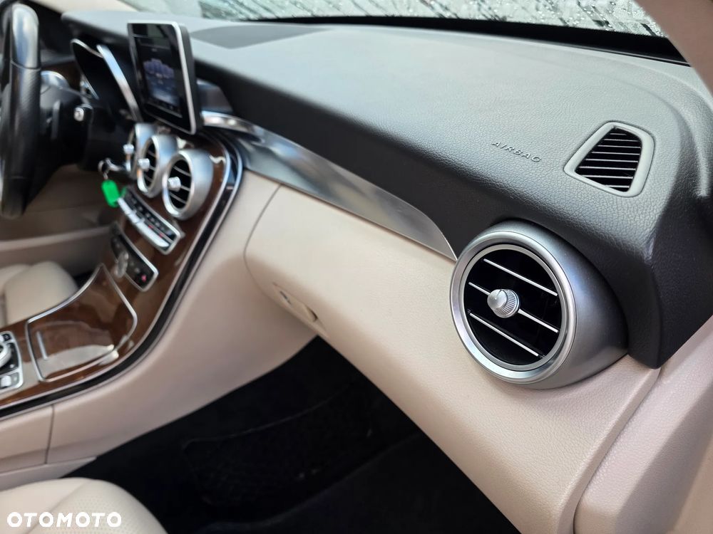 Mercedes-Benz Klasa C 300 7G-TRONIC Avantgarde - 20