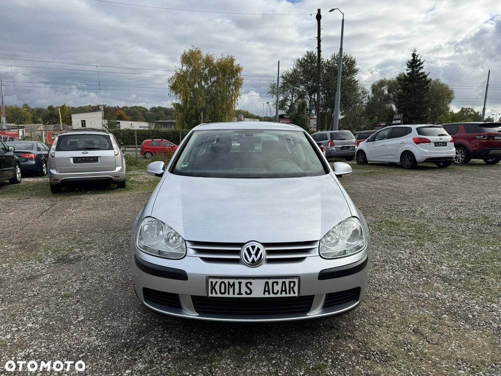 Volkswagen Golf - 33