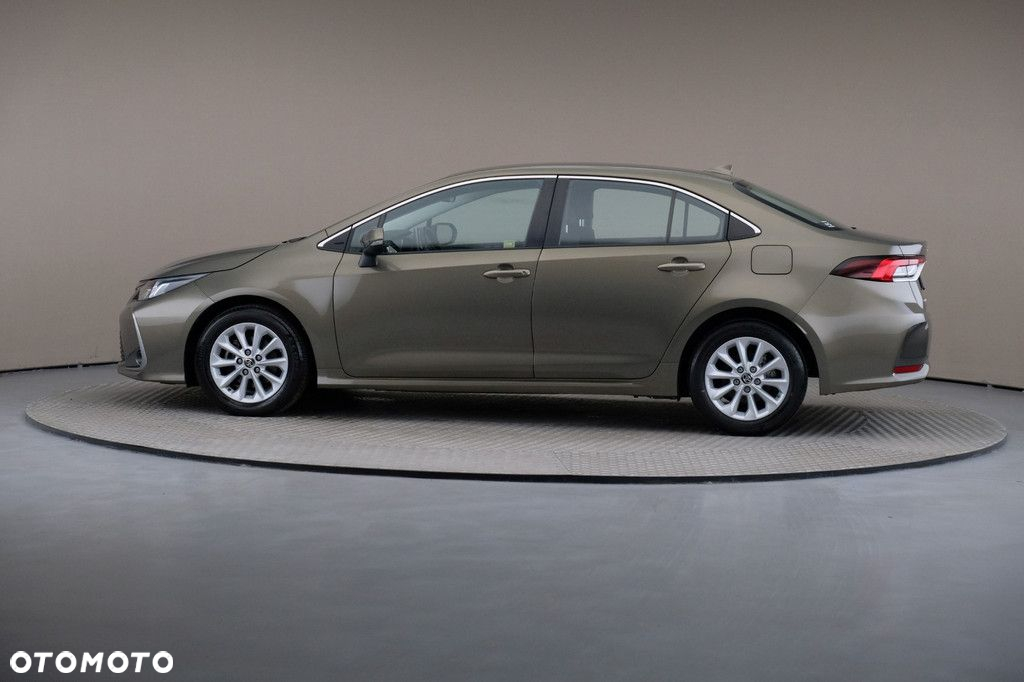 Toyota Corolla - 4