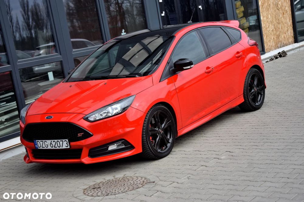 Ford Focus ST - 8