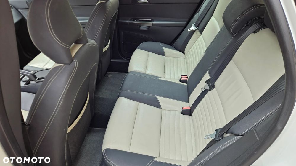 Volvo V50 D2 Kinetic - 19