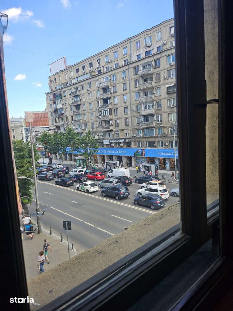 Bulevardul Magheru, Piața Romană — fotografia 1