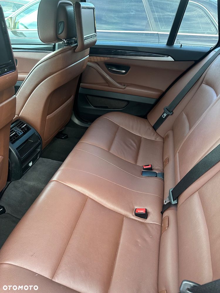 BMW Seria 5 520i Touring - 10