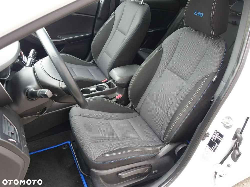 Hyundai i30 1.6 CRDI DCT Passion Plus - 17