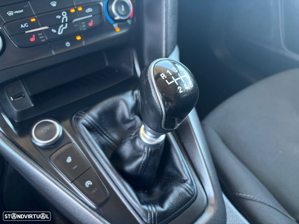 Ford Focus SW 1.0 EcoBoost S&S TREND - 18