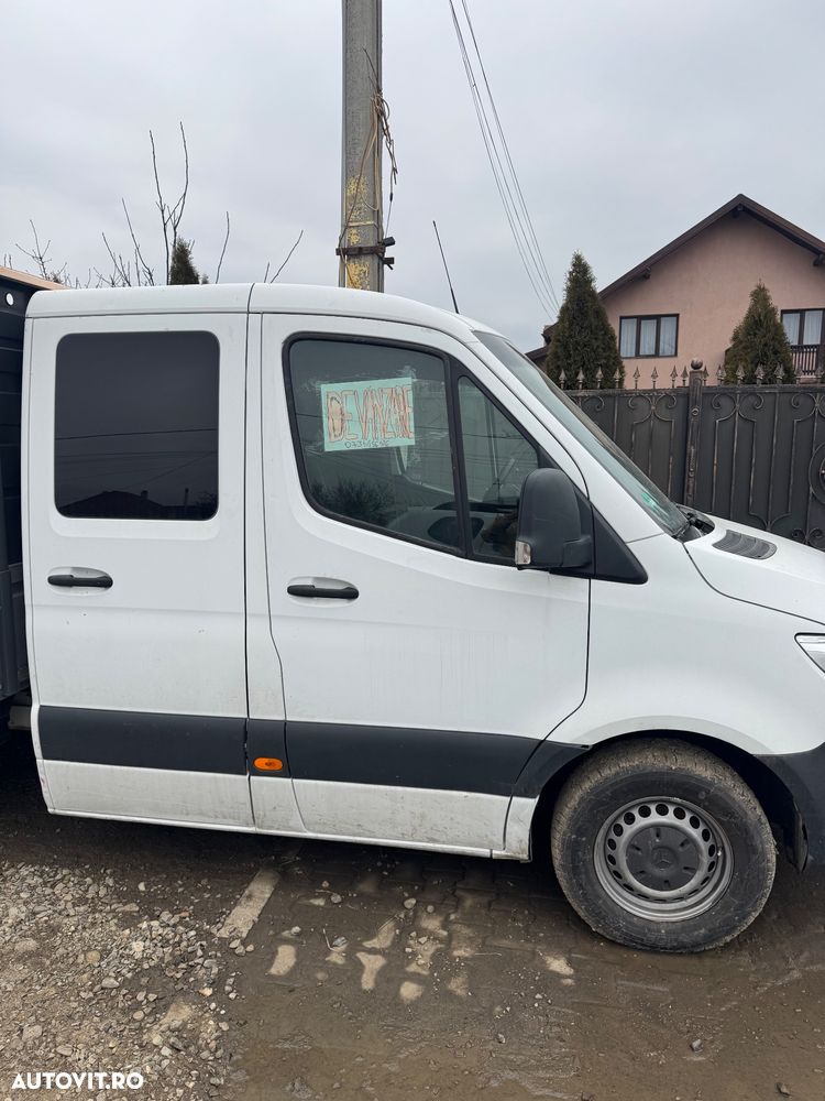 Mercedes-Benz Sprinter - 2