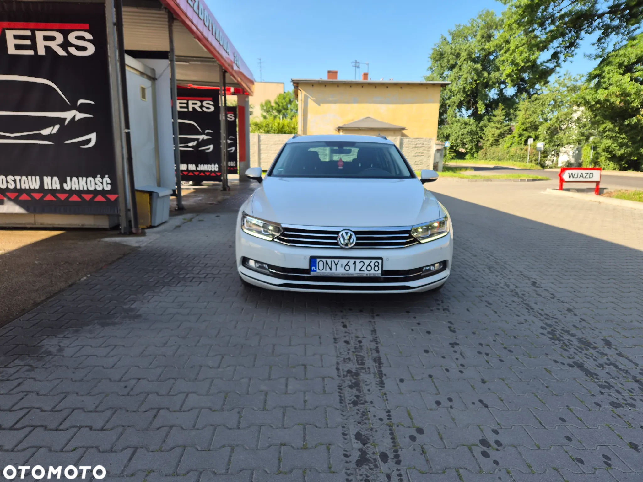 Volkswagen Passat - 2