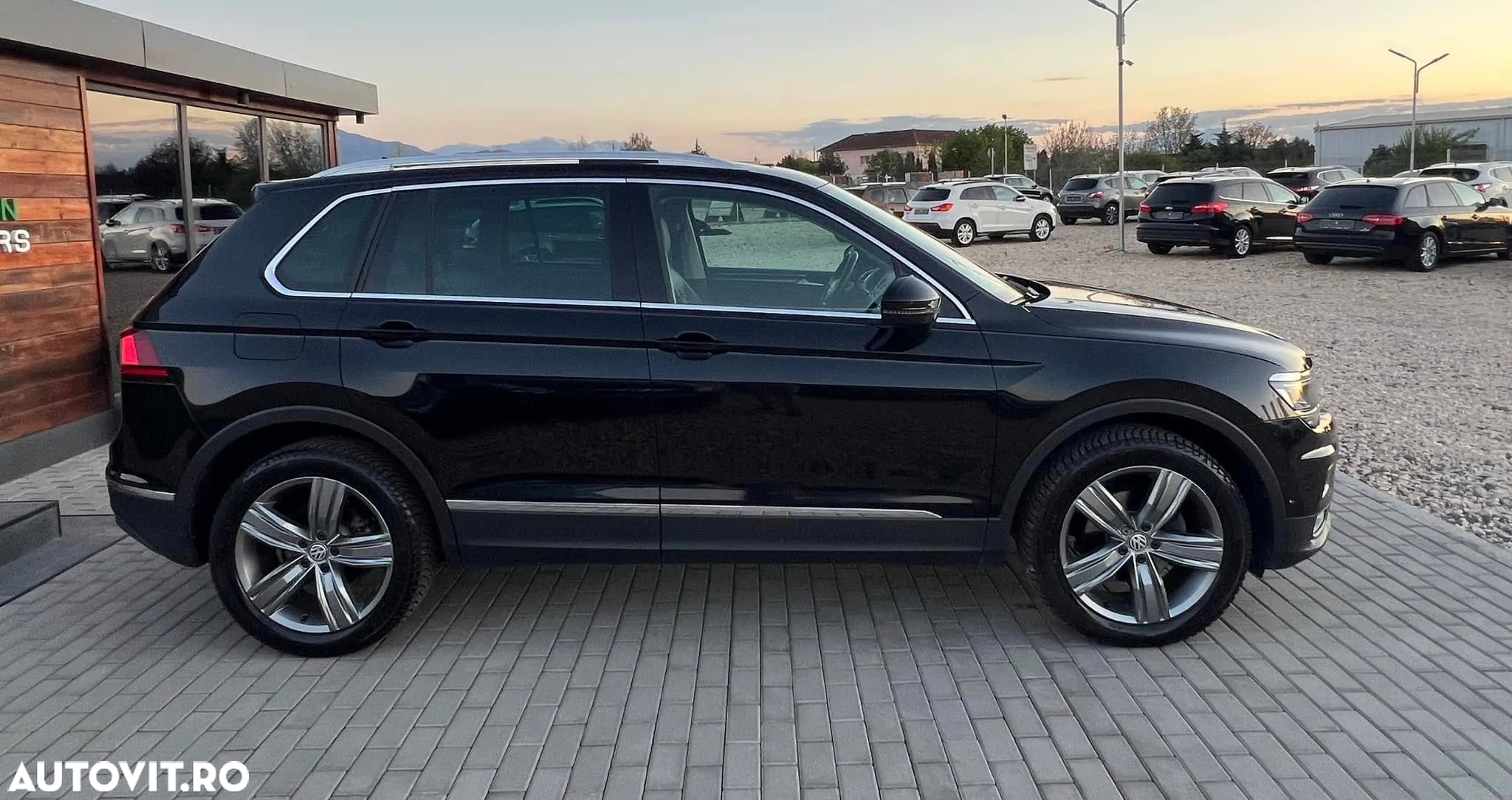 Volkswagen Tiguan 2.0 TDI 4Mot DSG Highline - 25