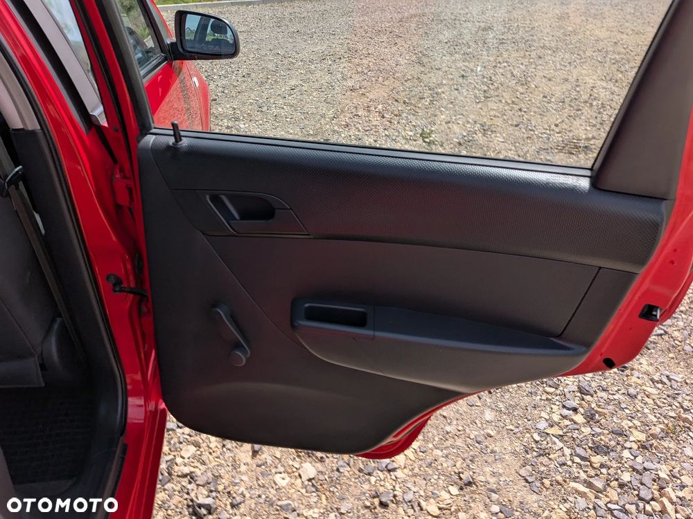Chevrolet Aveo 1.2 16V Base+ - 31