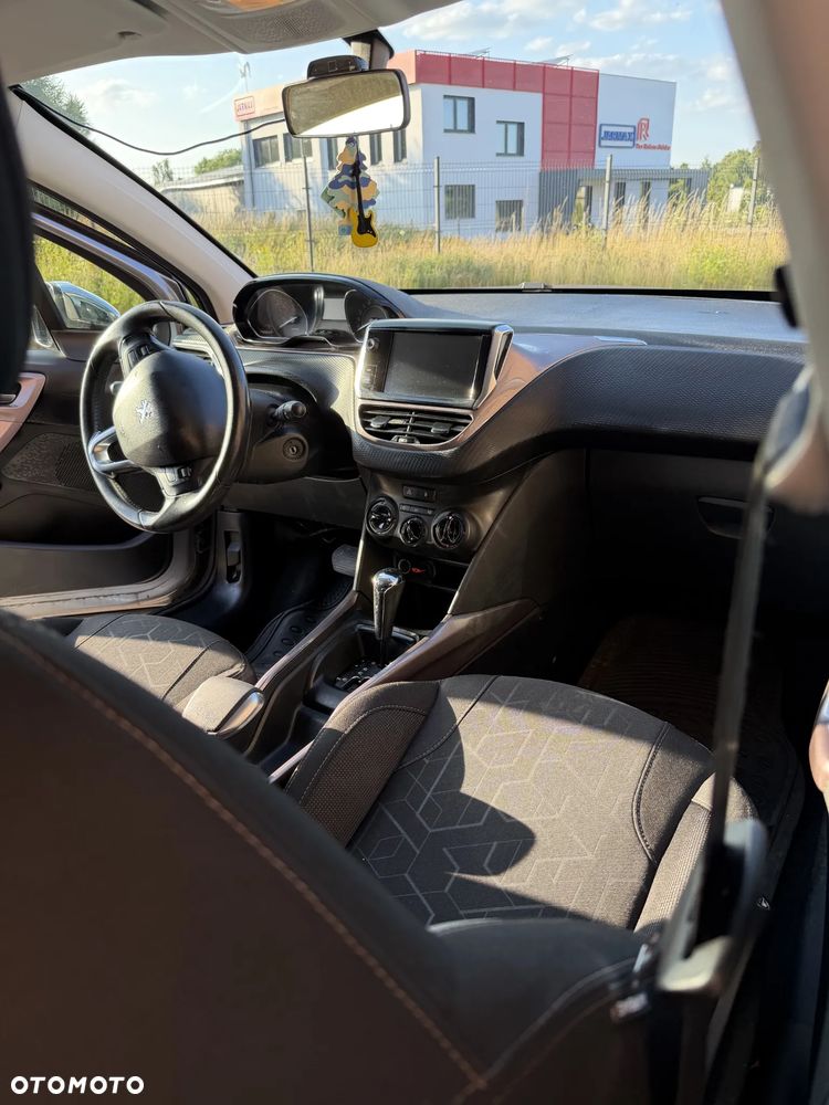 Peugeot 2008 120 VTI Automatik Active - 10