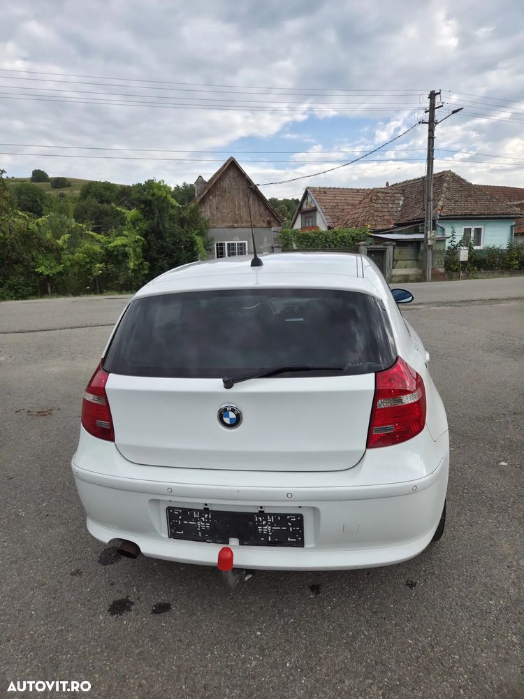 BMW Seria 1 116i - 8