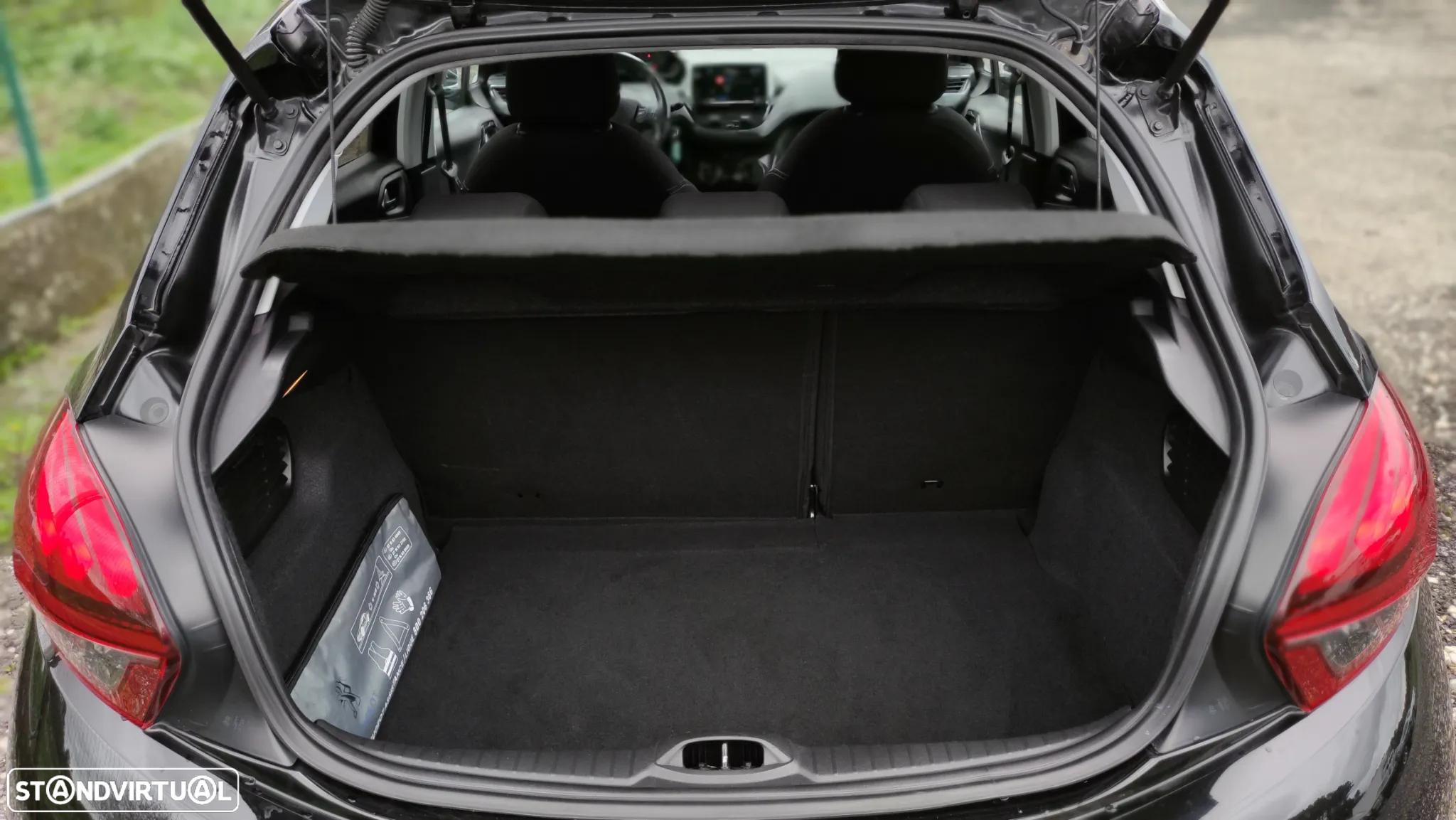 Peugeot 208 1.6 BlueHDi Style - 37