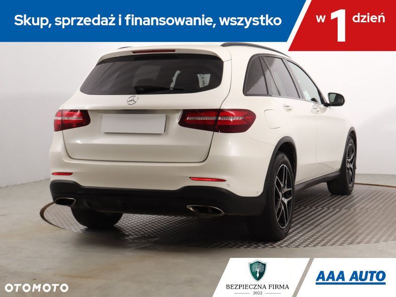 Mercedes-Benz GLC - 7