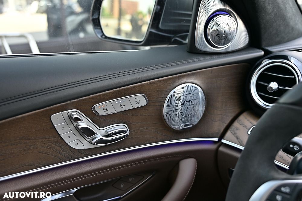 Mercedes-Benz E - 17