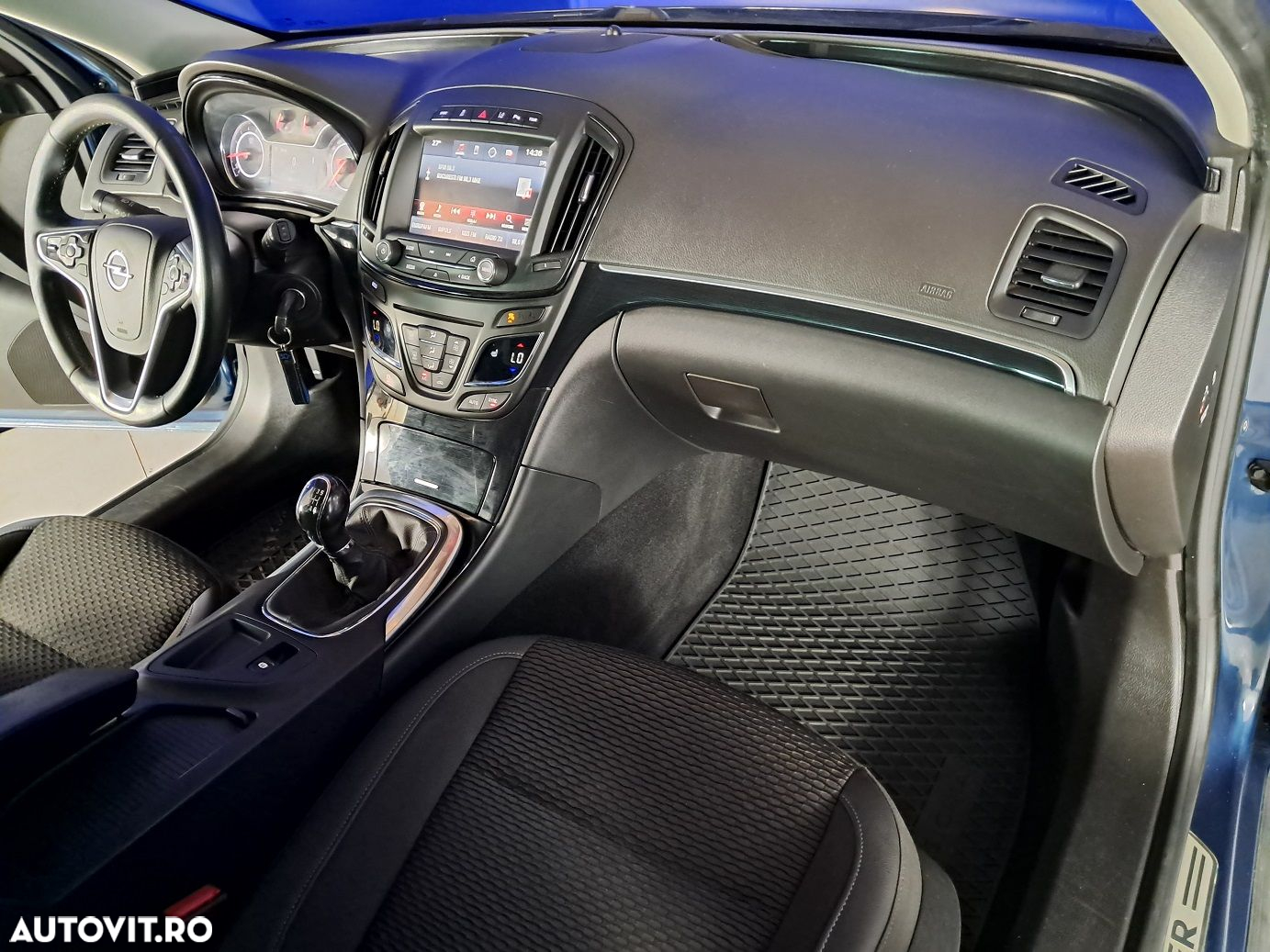 Opel Insignia - 18