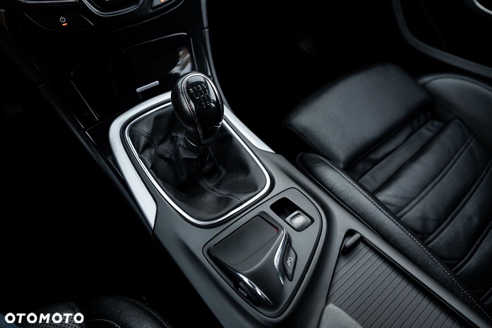 Opel Insignia 2.0 CDTI Sport - 35