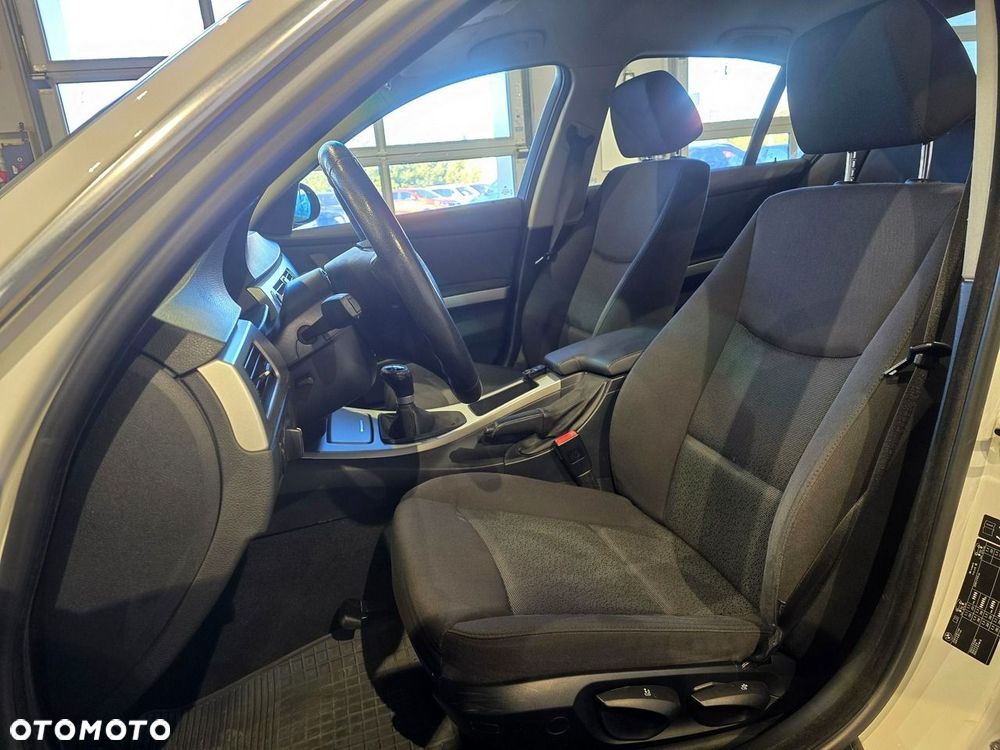 BMW Seria 3 - 14