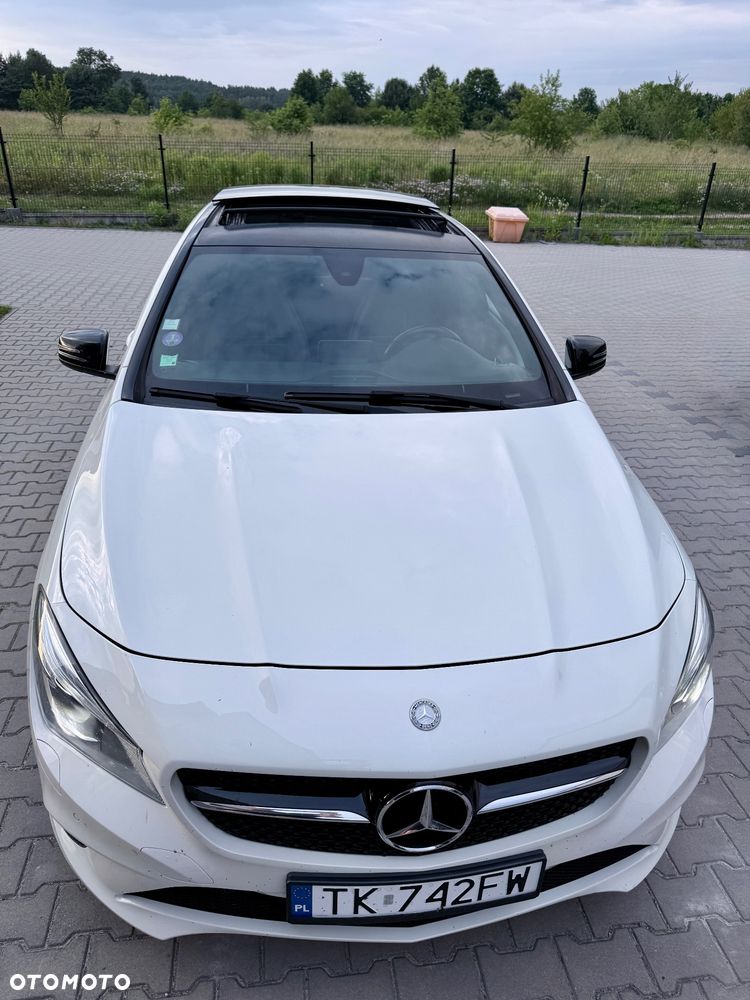 Mercedes-Benz CLA 200 7G-DCT - 3
