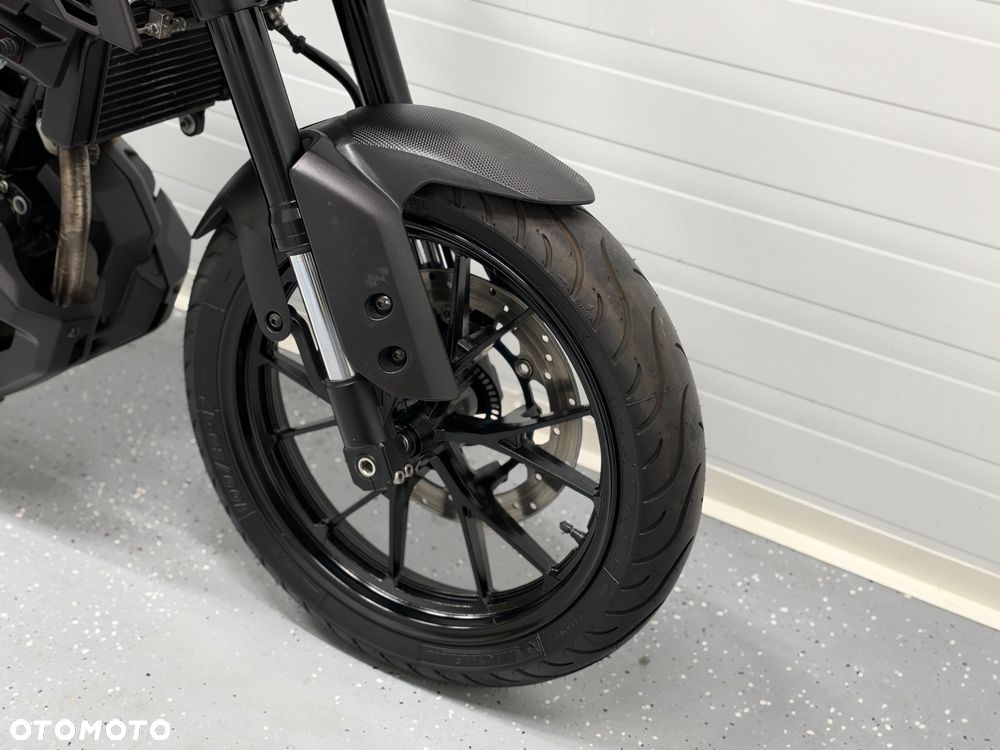 Yamaha MT - 11