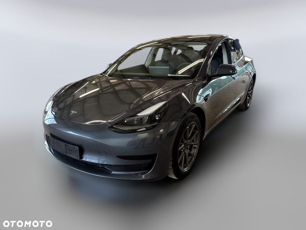 Tesla Model 3 Standard Reichweite Plus Hinterradantrieb - 4