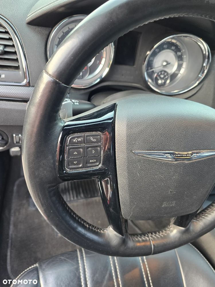 Chrysler 300s - 20