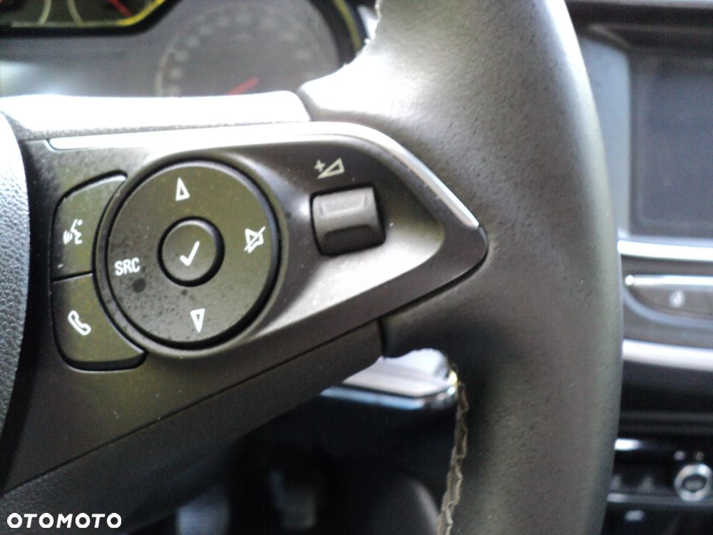 Opel Crossland X - 8