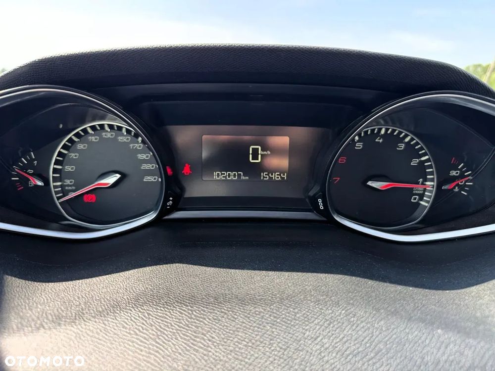 Peugeot 308 1.2 PureTech Allure S&S - 9