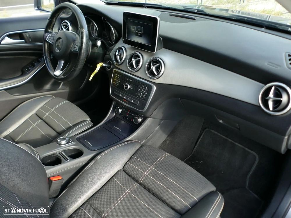 Mercedes-Benz GLA 180 d Urban Aut. - 28