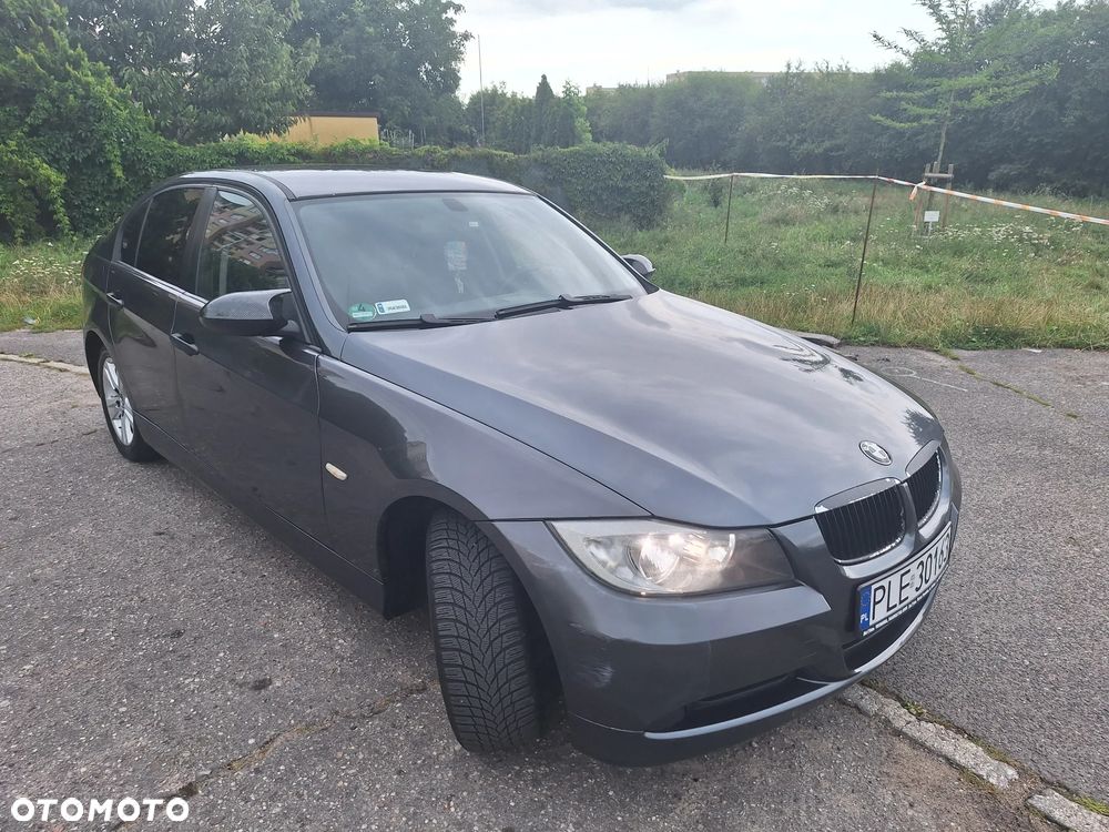 BMW Seria 3 318i - 4