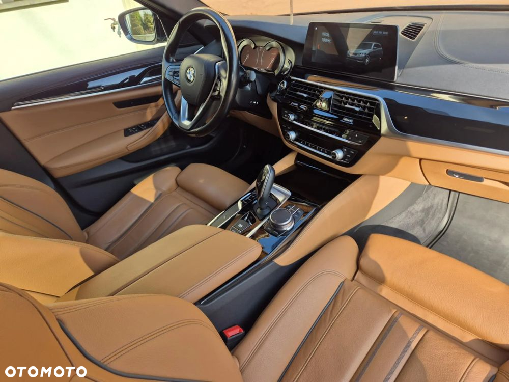 BMW Seria 5 520d Luxury Line - 12