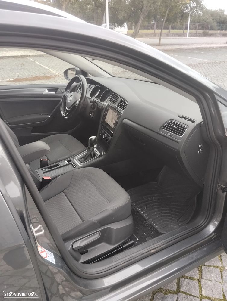 VW Golf Variant 1.6 TDi Confortline DSG - 8