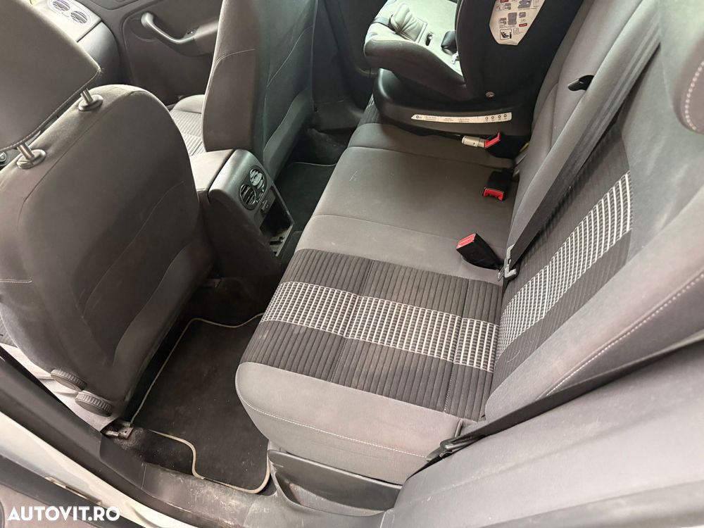 Volkswagen Golf Plus 2.0 TDI United - 5