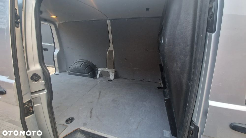 Volkswagen Transporter - 22
