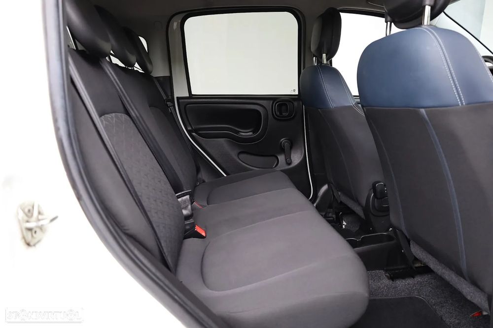 Fiat Panda 1.0 Hybrid City Cross - 32