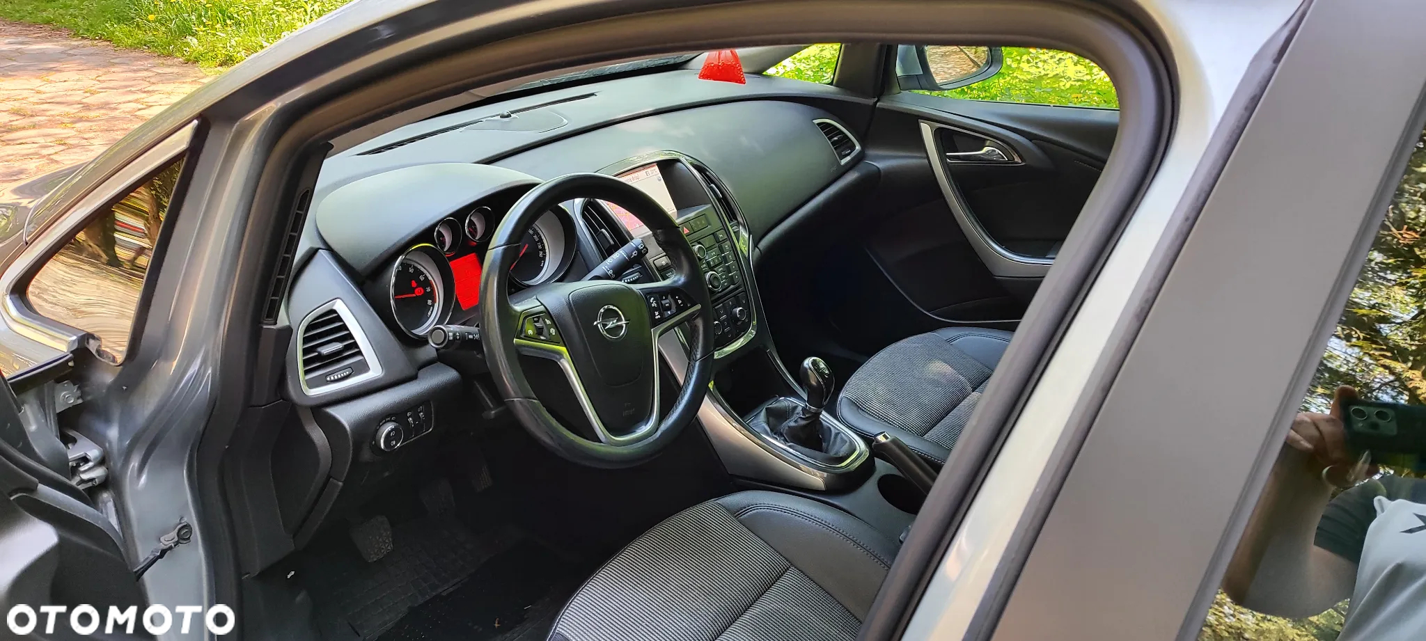 Opel Astra IV 1.6 T SIDI Cosmo S&S - 21