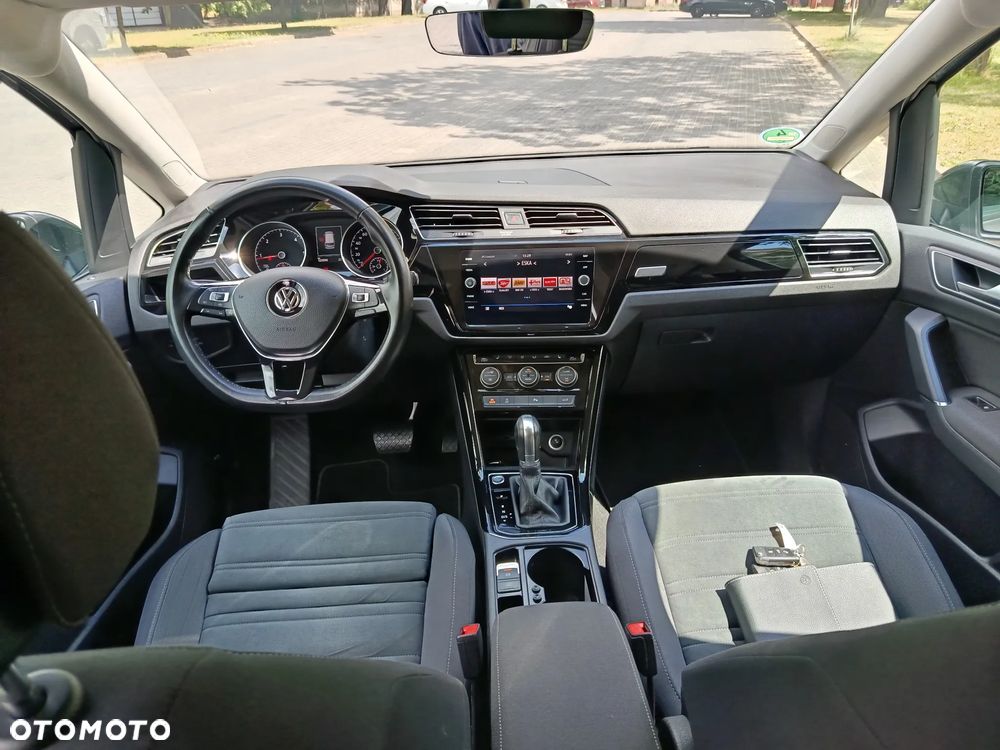 Volkswagen Touran 2.0 TDI SCR DSG Highline - 18