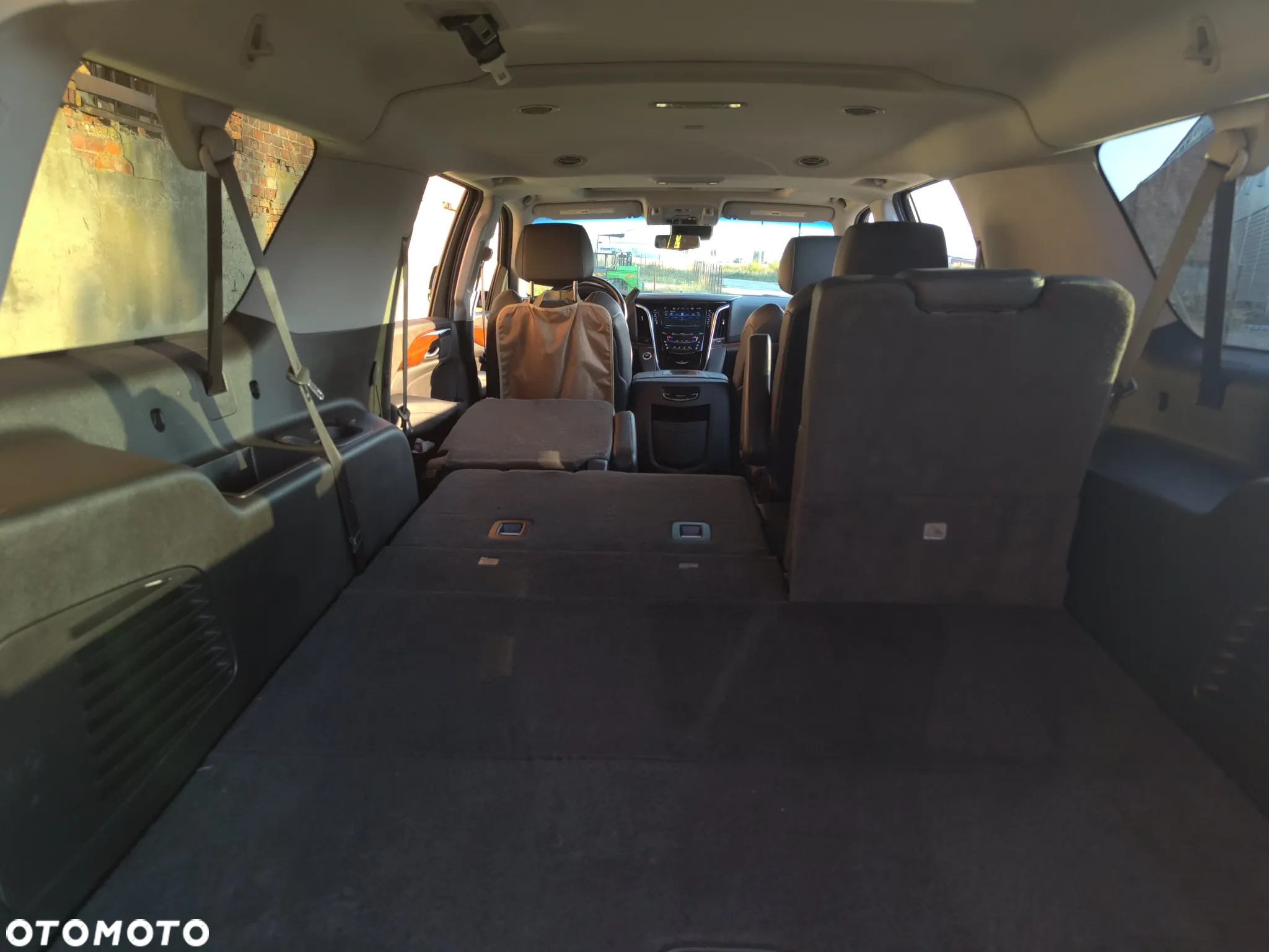 Cadillac Escalade 6.2 V8 AWD AT Premium - 3