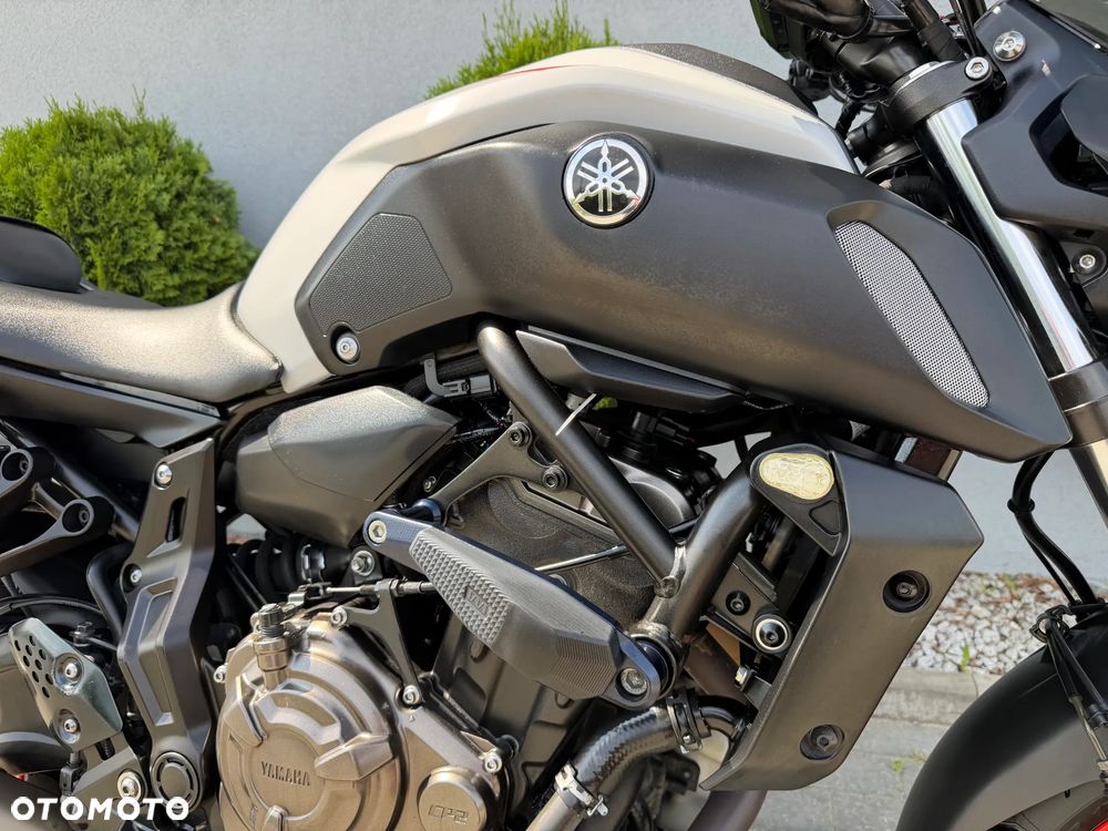 Yamaha MT - 15
