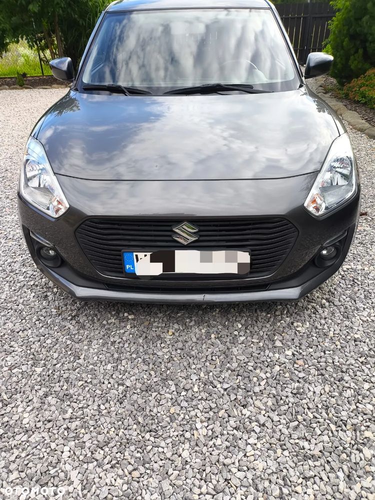 Suzuki Swift 1.2 Premium Plus CVT - 2