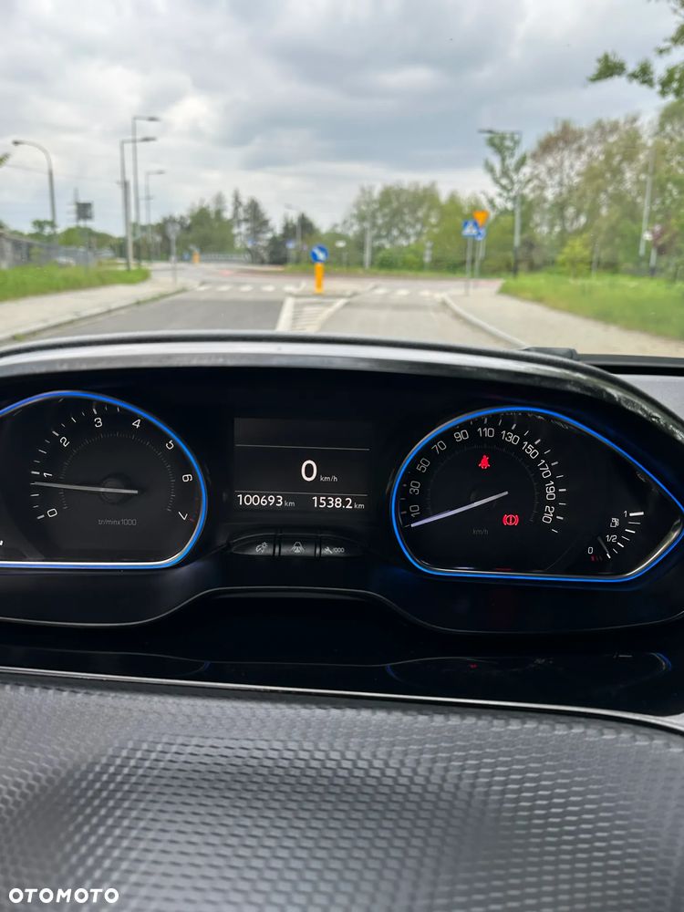 Peugeot 2008 120 VTI Allure - 17
