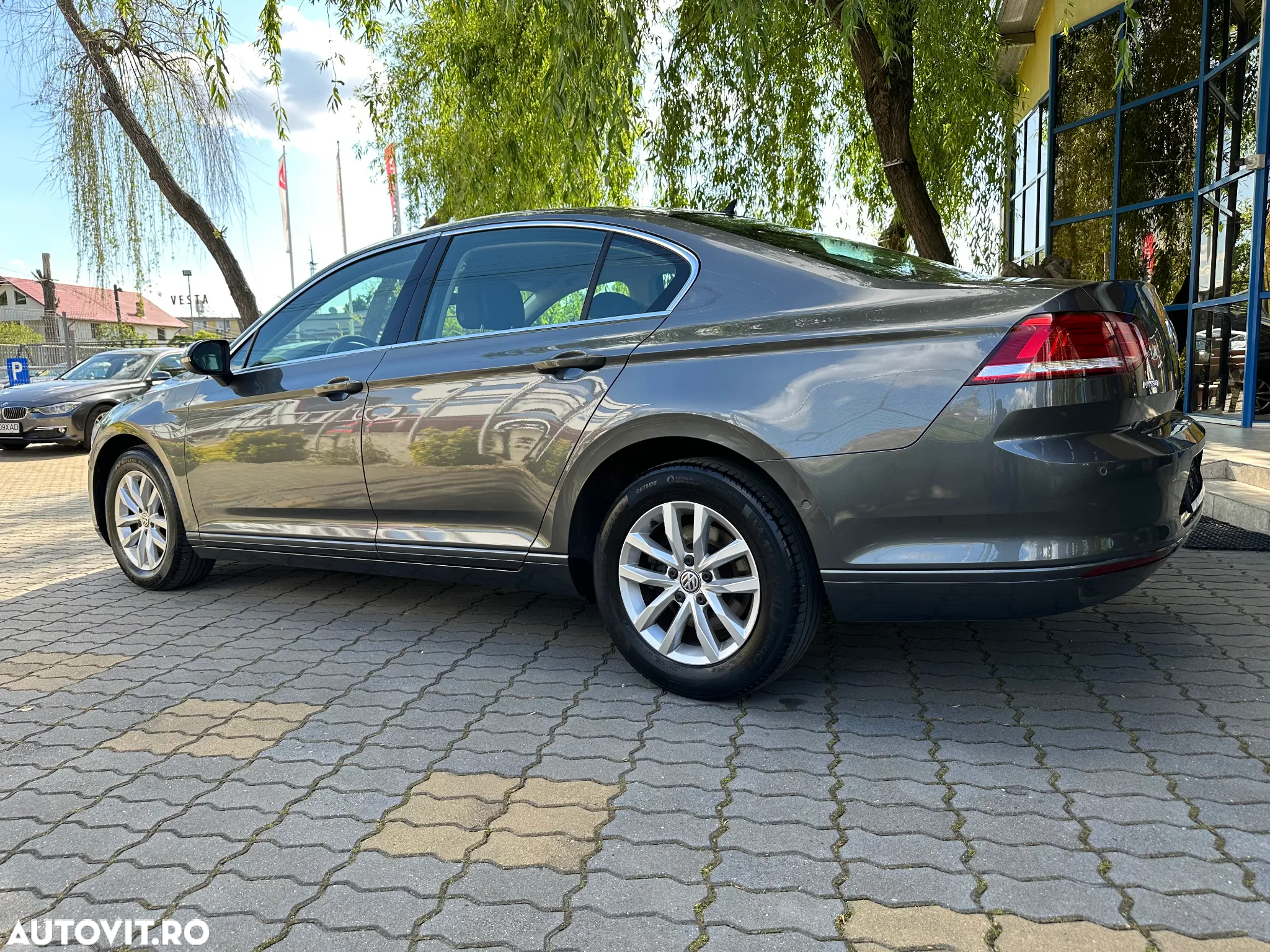 Volkswagen Passat 1.6 TDI (BlueMotion Technology) DSG Comfortline - 14