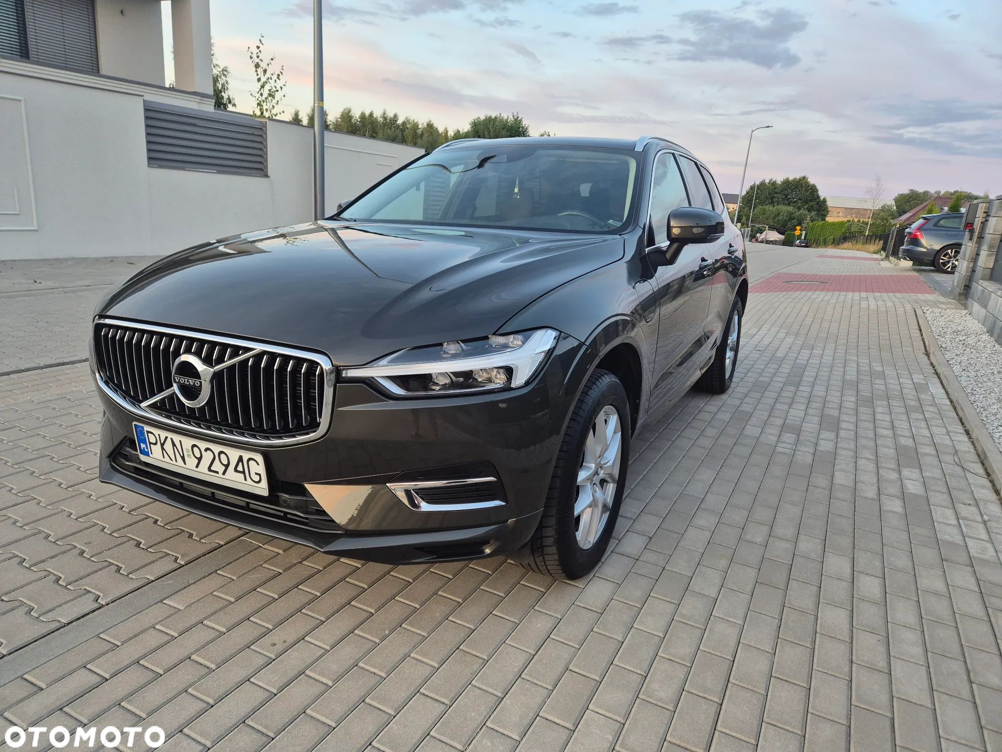 Volvo XC 60 T6 AWD Geartronic Momentum - 1