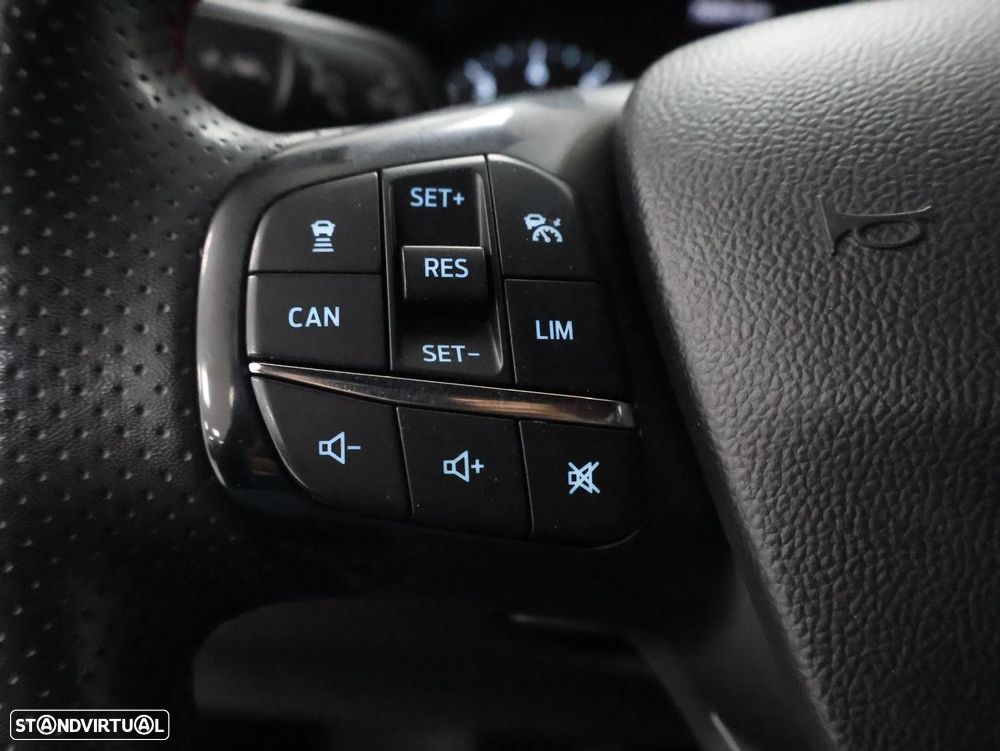 Ford Focus 1.0 EcoBoost MHEV ST-Line - 17