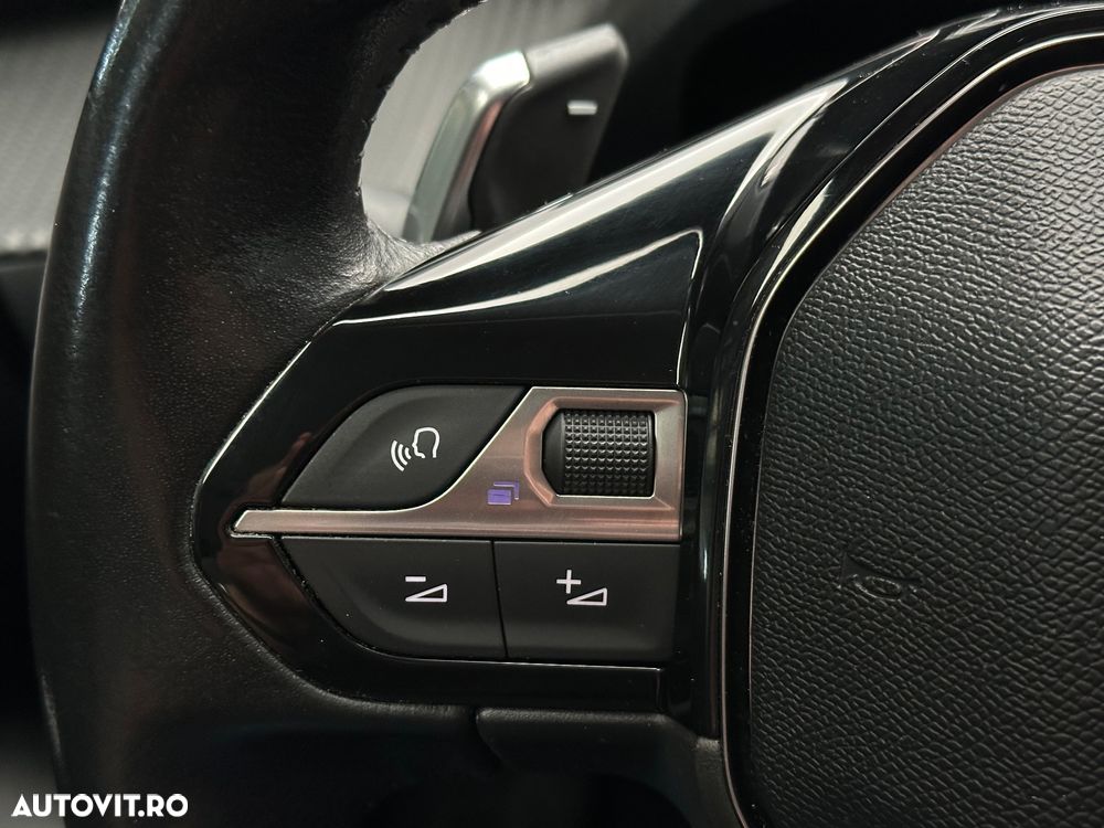 Peugeot 208 1.2 L PureTech STT EAT8 Allure - 33