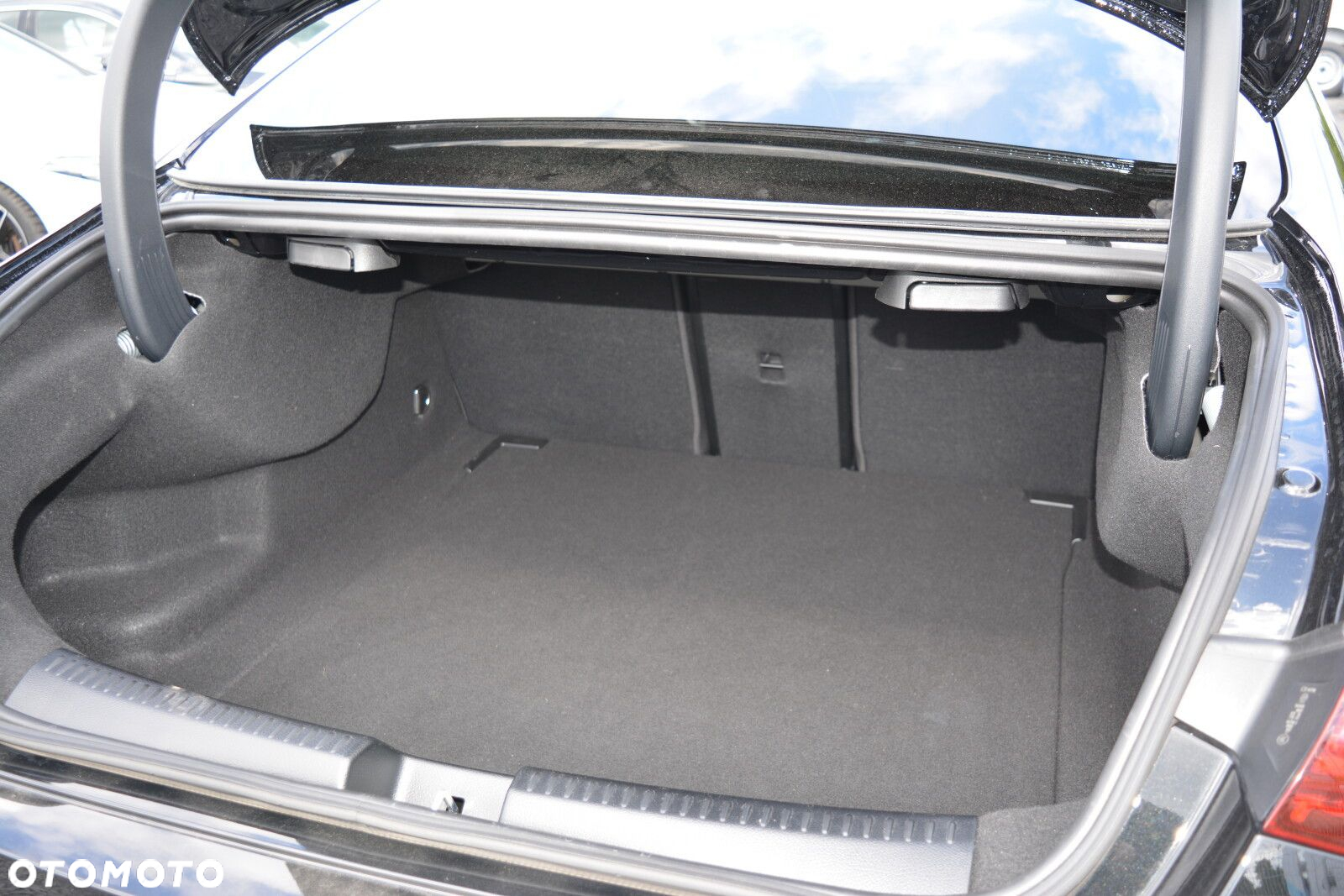 Mercedes-Benz CLA 200 Progressive 7G-DCT - 29