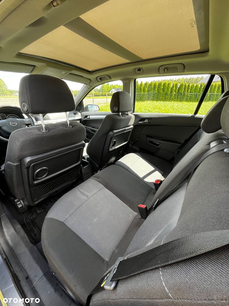 Opel Astra 1.6 Sport - 10