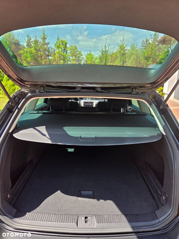 Volkswagen Passat 2.0 TDI SCR Comfortline DSG - 29